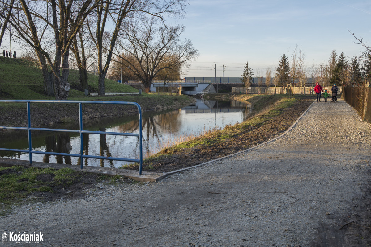 Ścieżka w okolicy Łazienek utwardzona [ZDJĘCIA]