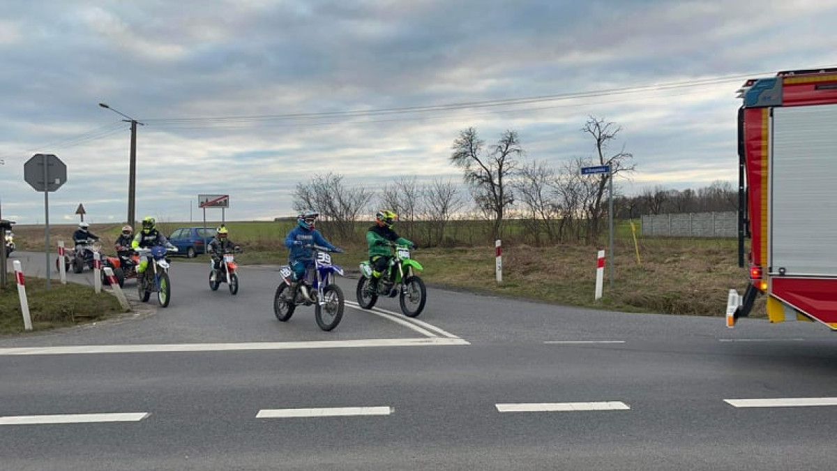 Przejazd przez gminę Śmigiel dla Oli i Leona [ZDJĘCIA]