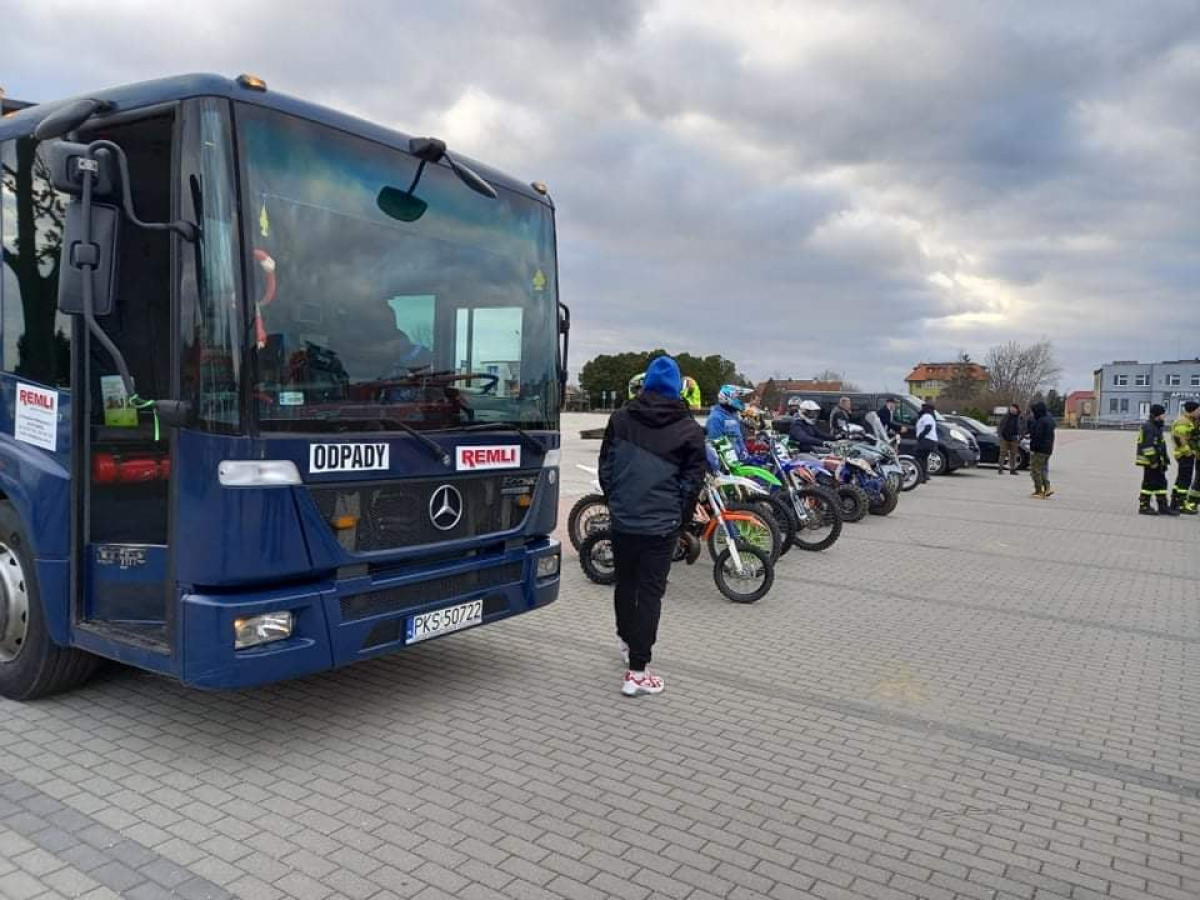 Przejazd przez gminę Śmigiel dla Oli i Leona [ZDJĘCIA]