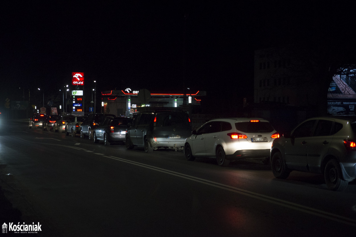 Na niektórych stacjach w Kościanie nie ma już paliwa [ZDJĘCIA]