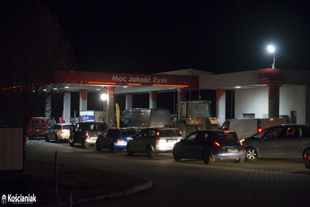 Na niektórych stacjach w Kościanie nie ma już paliwa [ZDJĘCIA]