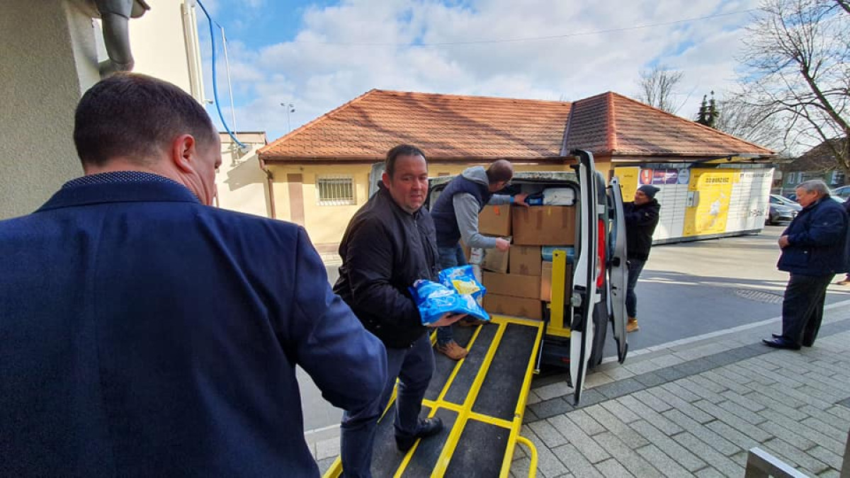 Śmigiel: Francuzi przekazali pomoc dla Ukrainy  [ZDJĘCIA]