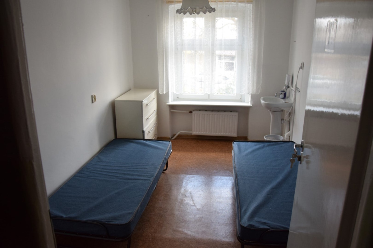 Pierwsze rodziny już mieszkają w domu po zakonnicach [ZDJĘCIA]