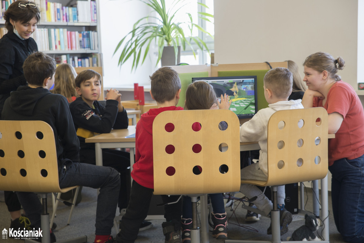 Zajęcia integracyjne dla ukraińskich dzieci w bibliotece [ZDJĘCIA]