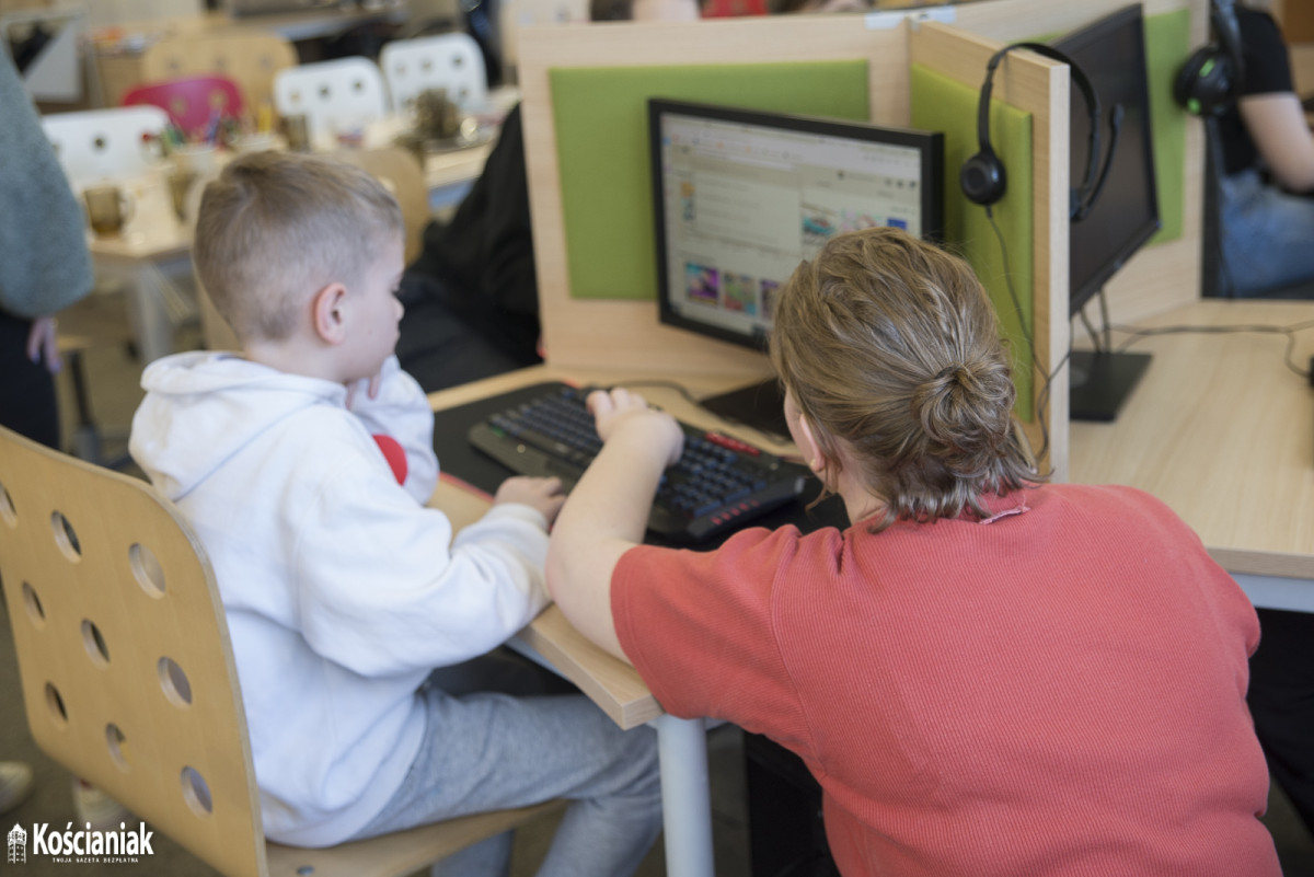 Zajęcia integracyjne dla ukraińskich dzieci w bibliotece [ZDJĘCIA]