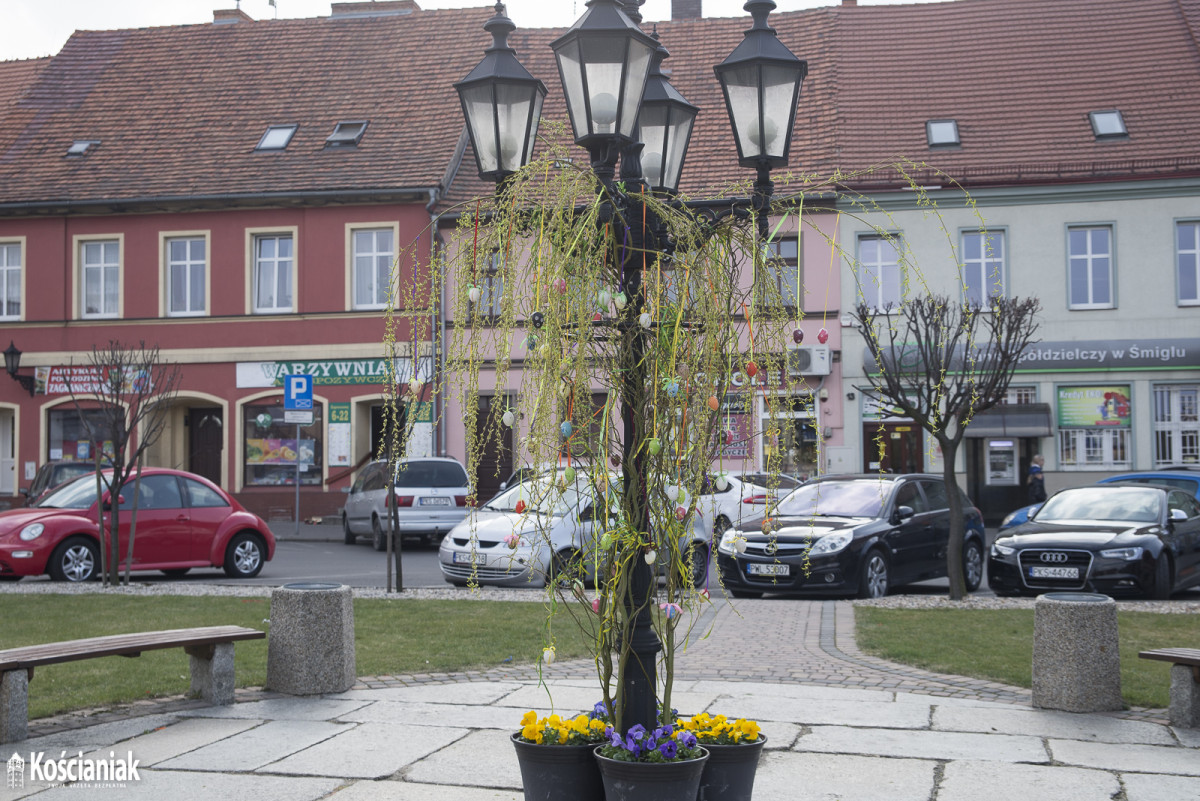 Śmigiel pełen kwiatów i wielkanocnych dekoracji [ZDJĘCIA]
