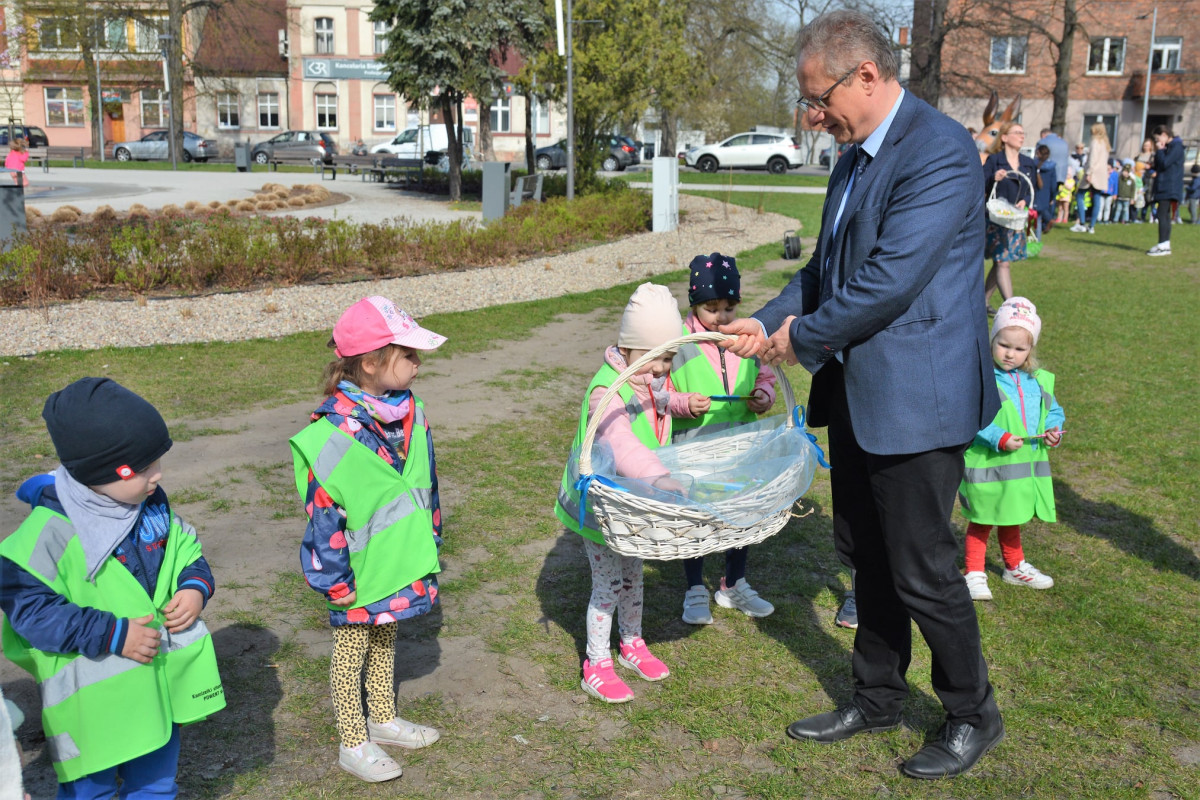Zajączek w mieście, gminie i powiecie [ZDJĘCIA]