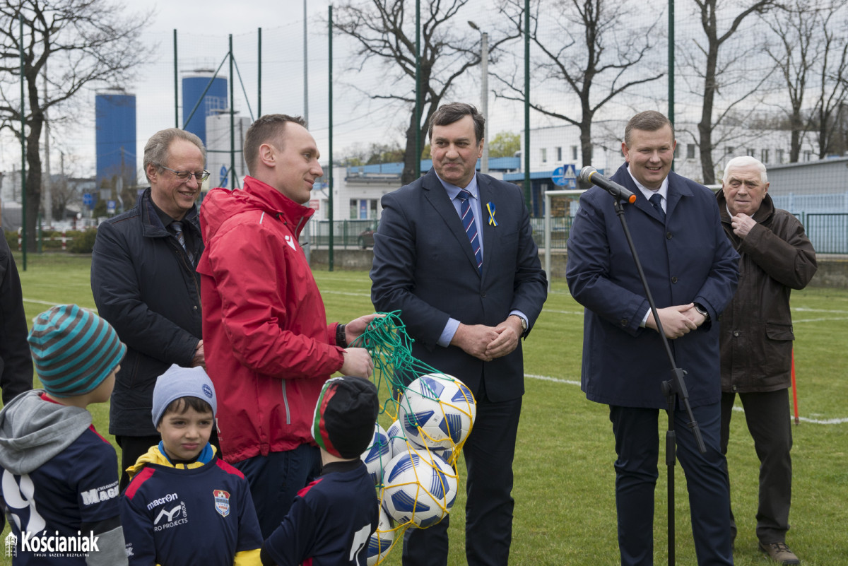 Otwarto boczne boisko przy stadionie miejskim [ZDJĘCIA]