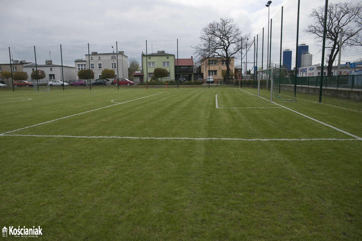 Otwarto boczne boisko przy stadionie miejskim [ZDJĘCIA]