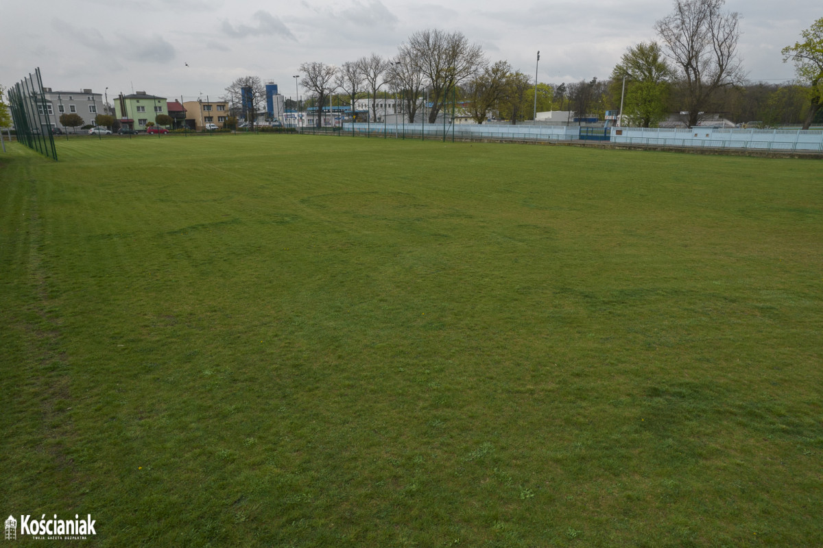 Otwarto boczne boisko przy stadionie miejskim [ZDJĘCIA]