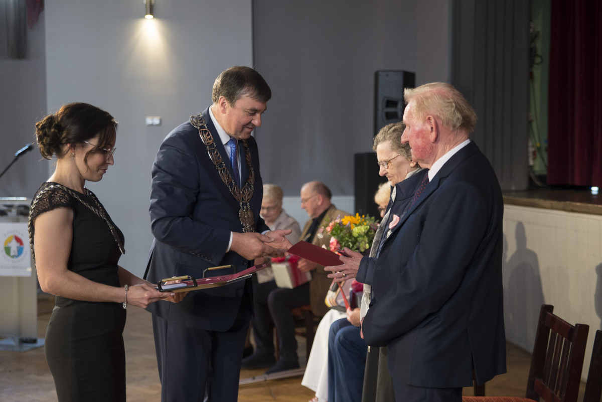Złote gody w Kościanie. Co najmniej pół wieku razem [ZDJĘCIA]