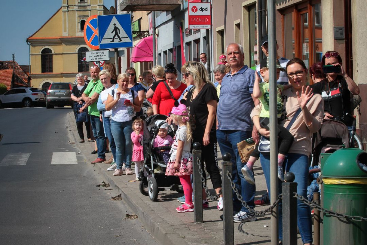 Bajkowy korowód przeszedł ulicami Śmigla [ZDJĘCIA]
