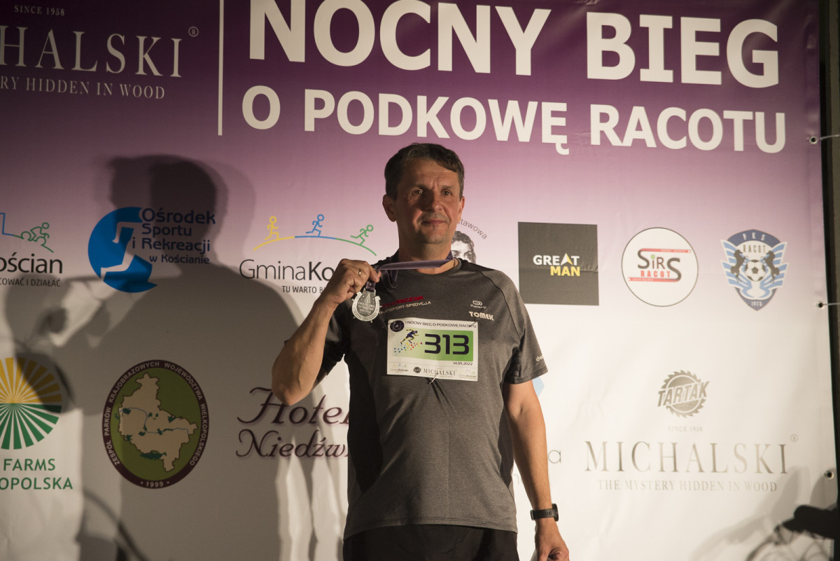 Nocny Bieg o Podkowę Racotu [ZDJĘCIA]