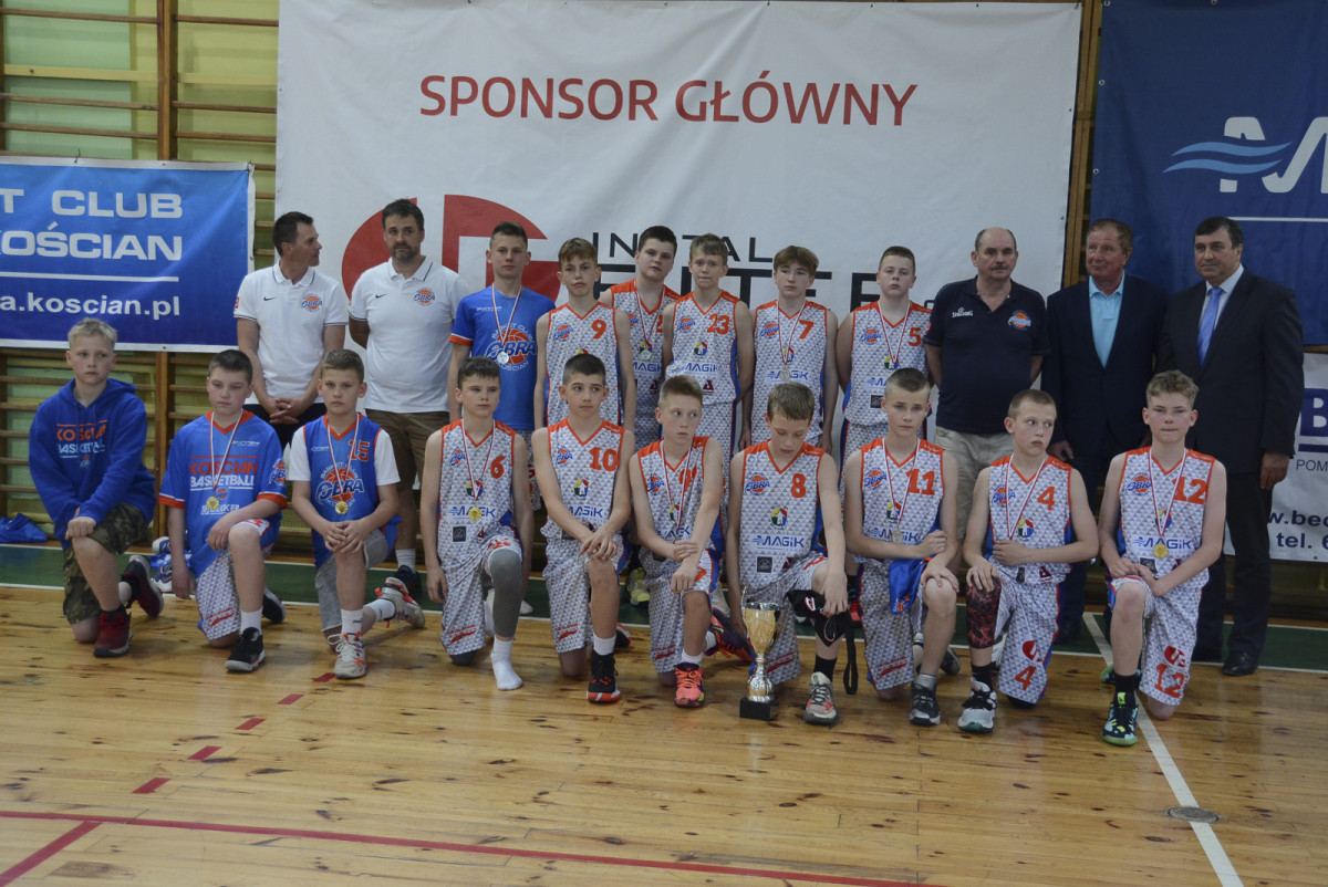 Młodzi koszykarze Obry bliscy finału [ZDJĘCIA]