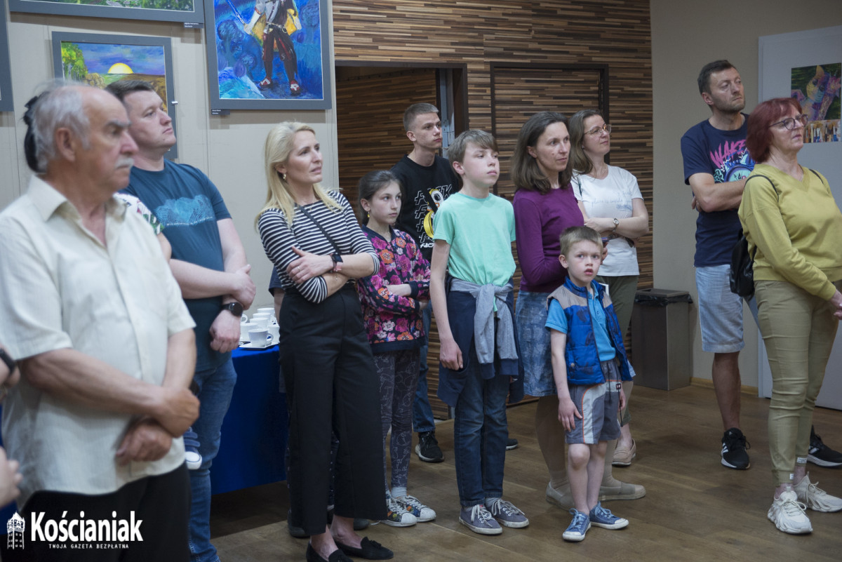 Wernisaż wystawy prac malarskich uczestników zajęć KOK [ZDJĘCIA]