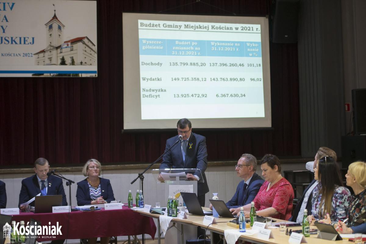 Wotum zaufania i absolutorium dla burmistrza [ZDJĘCIA]