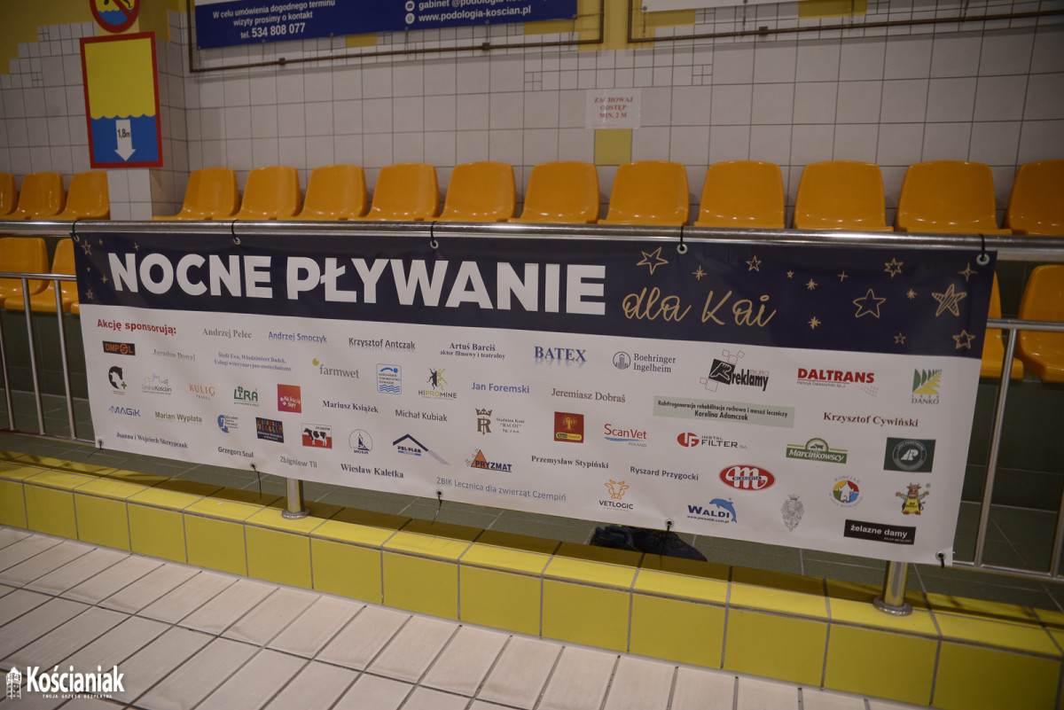 Nocne pływanie dla Kai [ZDJĘCIA]