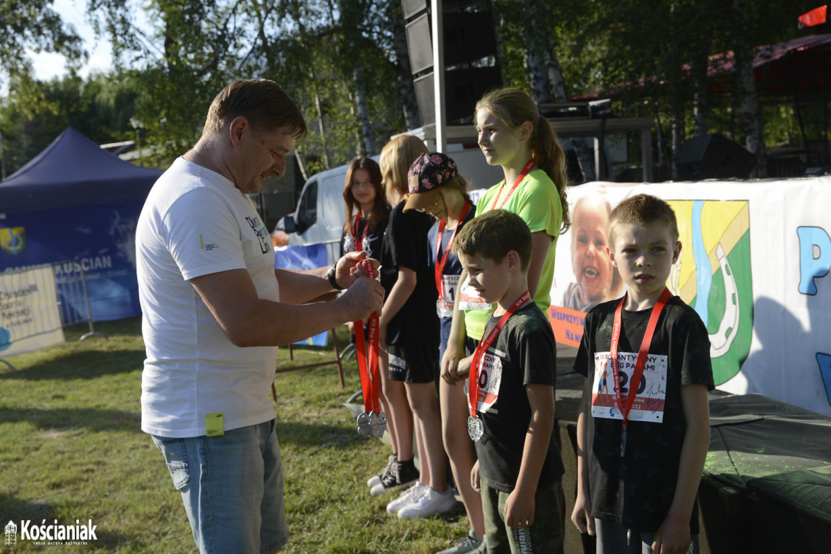 Romantyczny Bieg Parami w Nowym Dębcu [ZDJĘCIA]