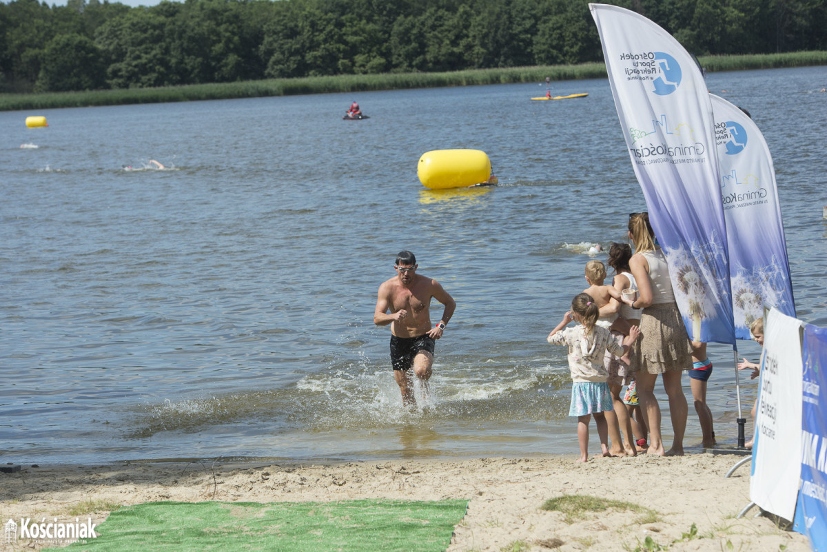 Zawody pływackie w Nowym Dębcu [ZDJĘCIA]
