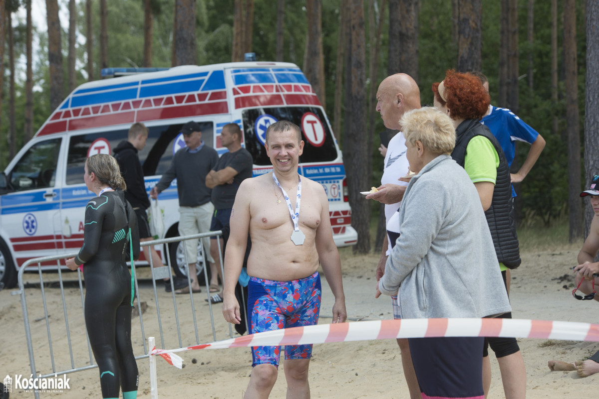 Zawody pływackie w Nowym Dębcu [ZDJĘCIA]