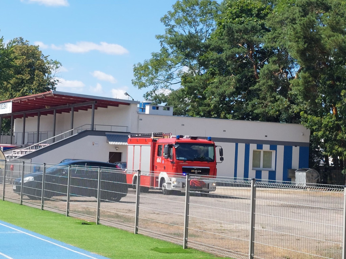 Śmigłowiec LPR lądował na stadionie [ZDJĘCIA]