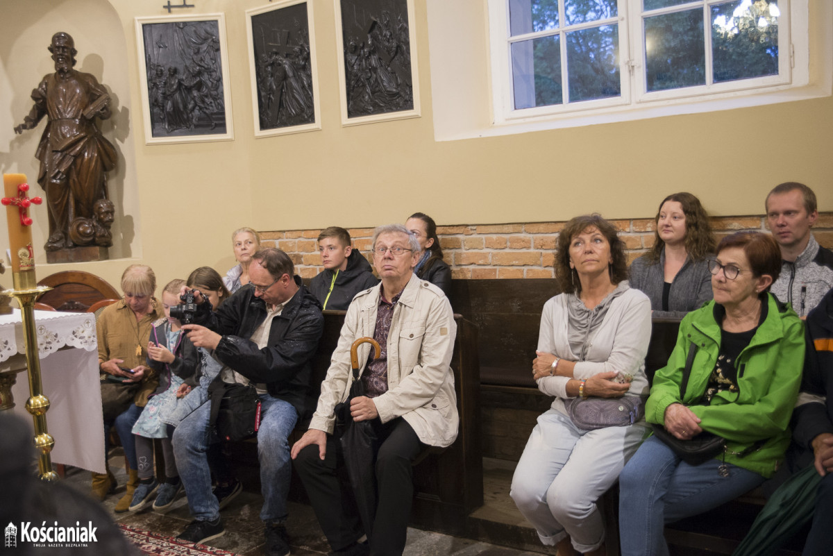 Nocne zwiedzanie Ziemi Kościańskiej [ZDJĘCIA]
