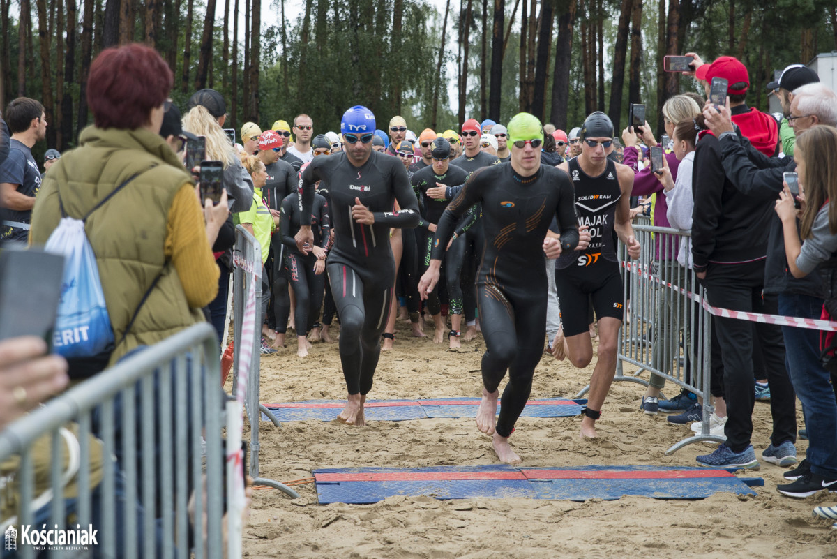 Triathlon w Nowym Dębcu 2022 [ZDJĘCIA]