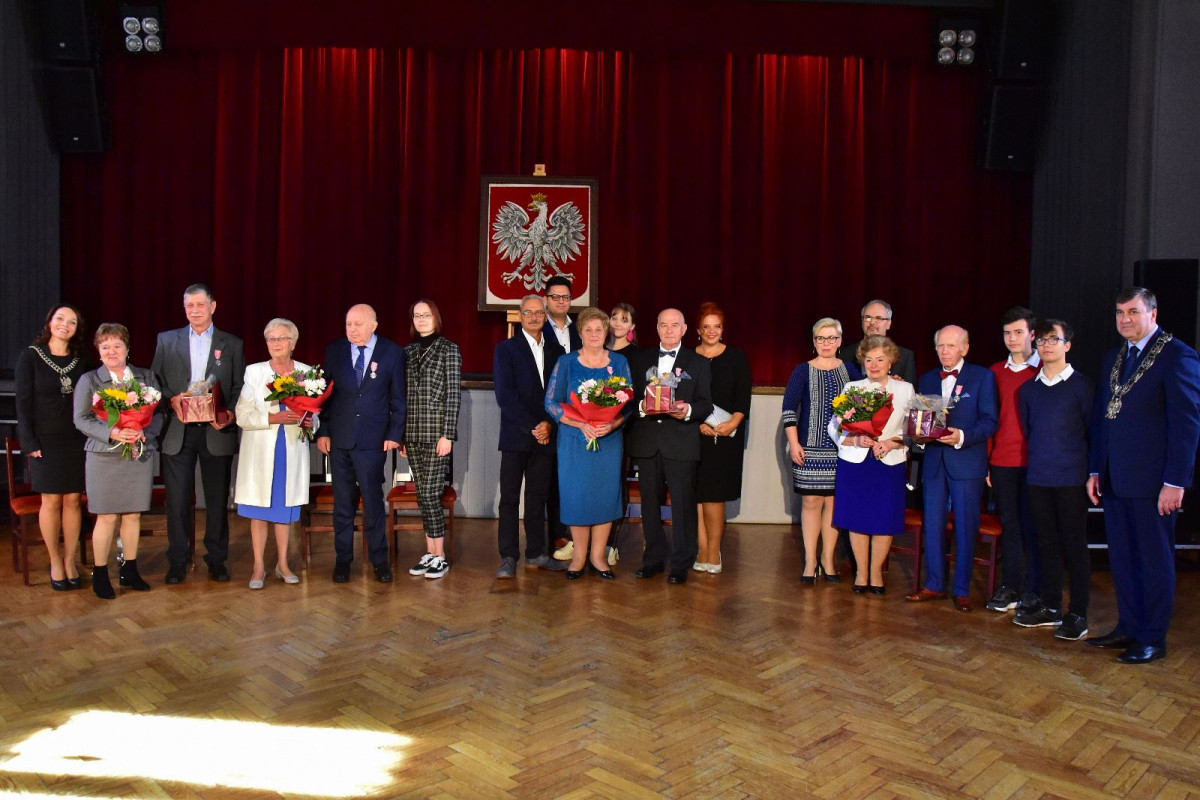 Burmistrz wręczył medale parom małżeńskim [ZDJĘCIA]