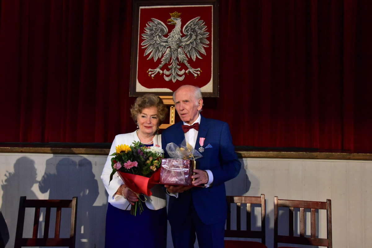 Burmistrz wręczył medale parom małżeńskim [ZDJĘCIA]