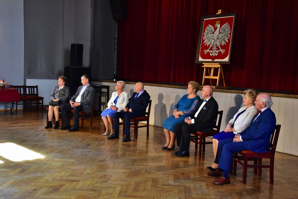 Burmistrz wręczył medale parom małżeńskim [ZDJĘCIA]