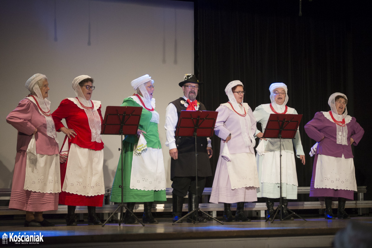 Przegląd zespołów ludowych w KOK [ZDJĘCIA]