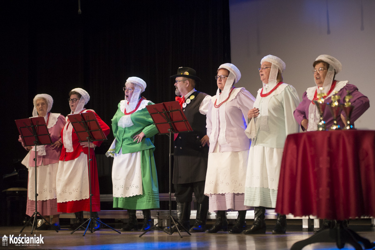 Przegląd zespołów ludowych w KOK [ZDJĘCIA]