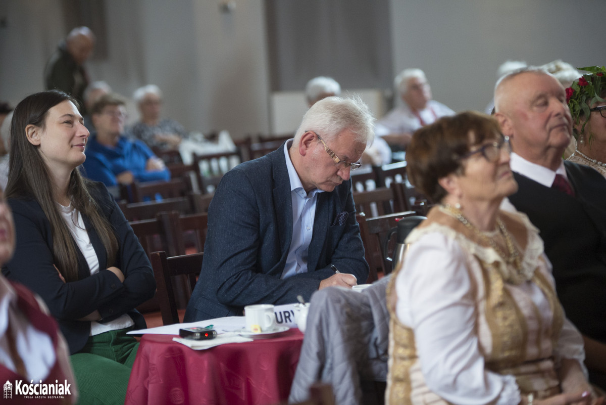 Przegląd zespołów ludowych w KOK [ZDJĘCIA]