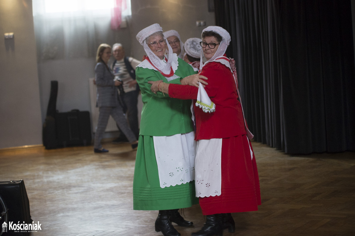 Przegląd zespołów ludowych w KOK [ZDJĘCIA]