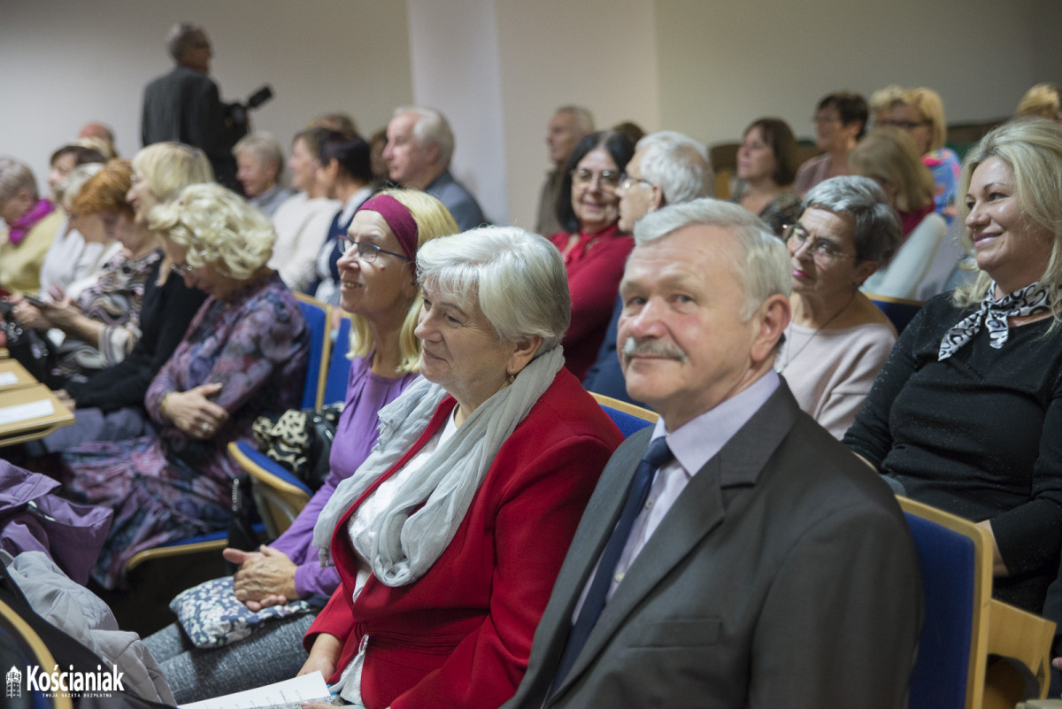 Inauguracja roku Uniwersytetu Trzeciego Wieku [ZDJĘCIA]
