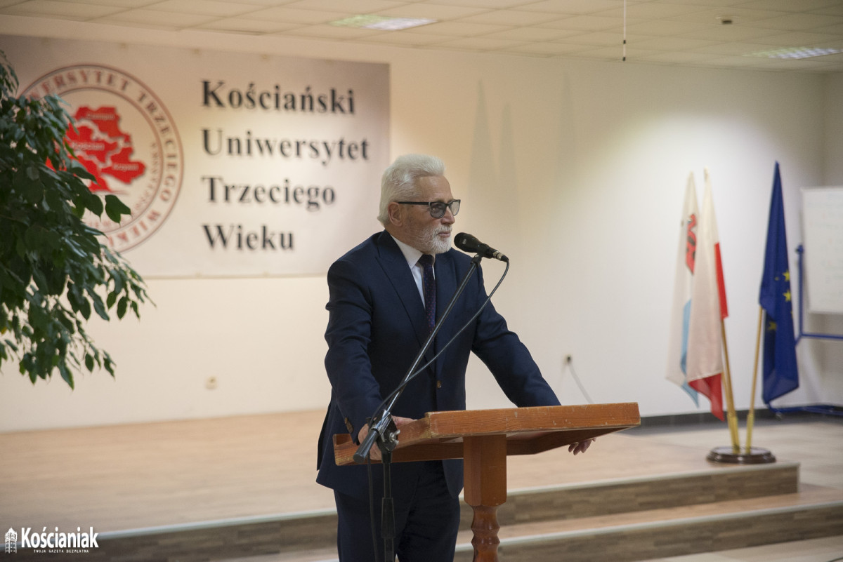 Inauguracja roku Uniwersytetu Trzeciego Wieku [ZDJĘCIA]