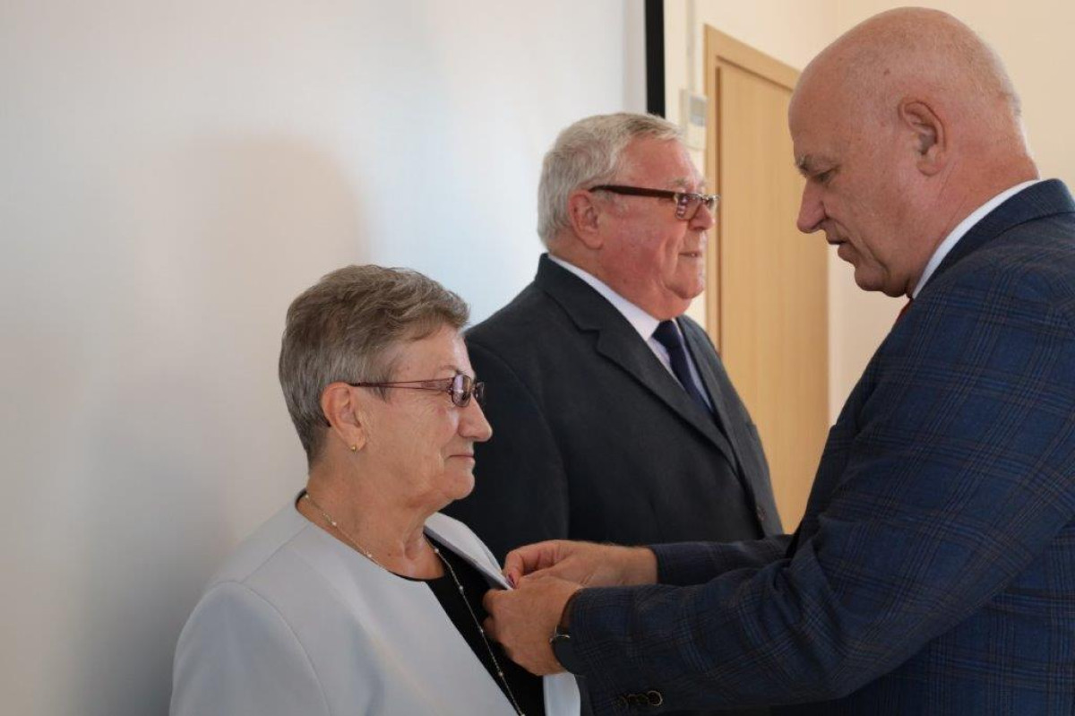 Medale dla dwóch par z gminy i miasta Kościan [ZDJĘCIA]