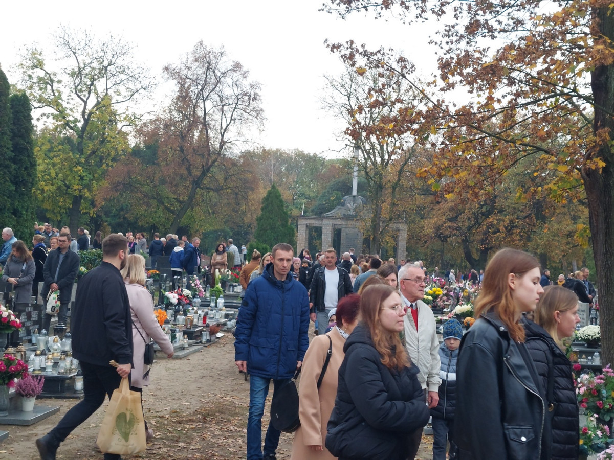 Procesja i koncert w Dniu Wszystkich Świętych [ZDJĘCIA]