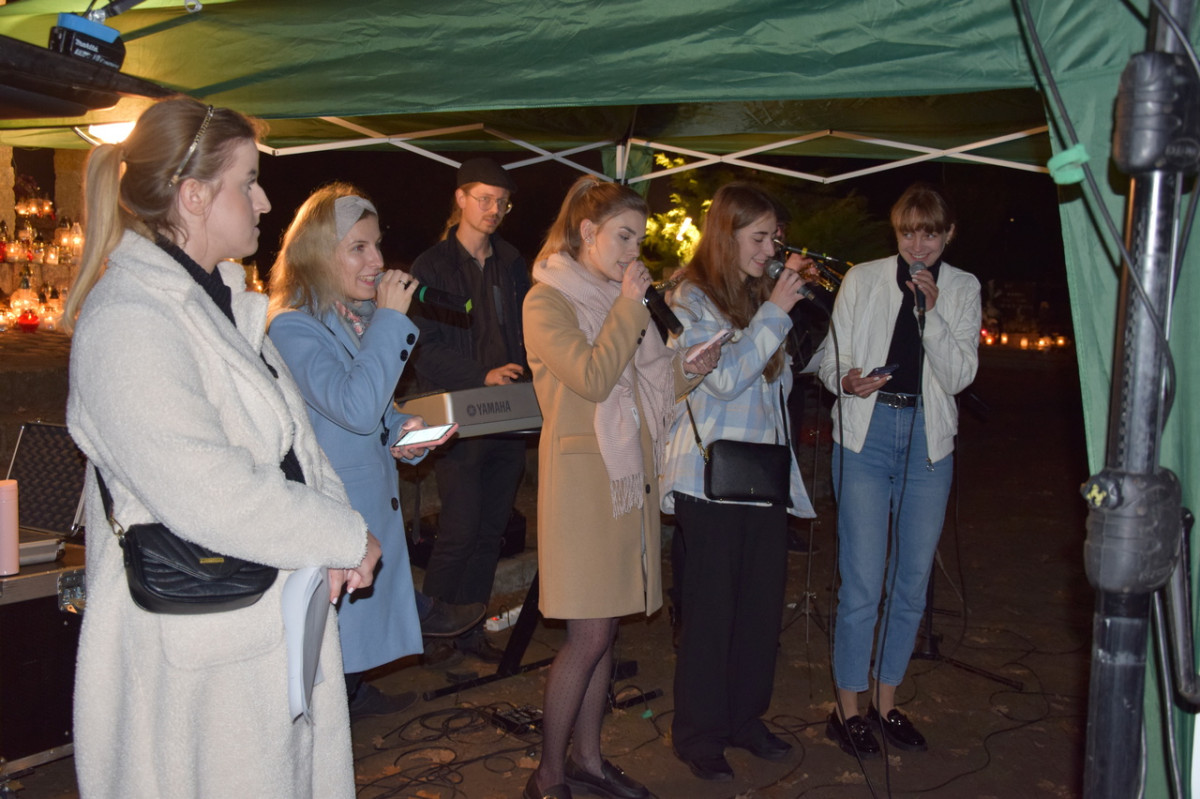 Procesja i koncert w Dniu Wszystkich Świętych [ZDJĘCIA]