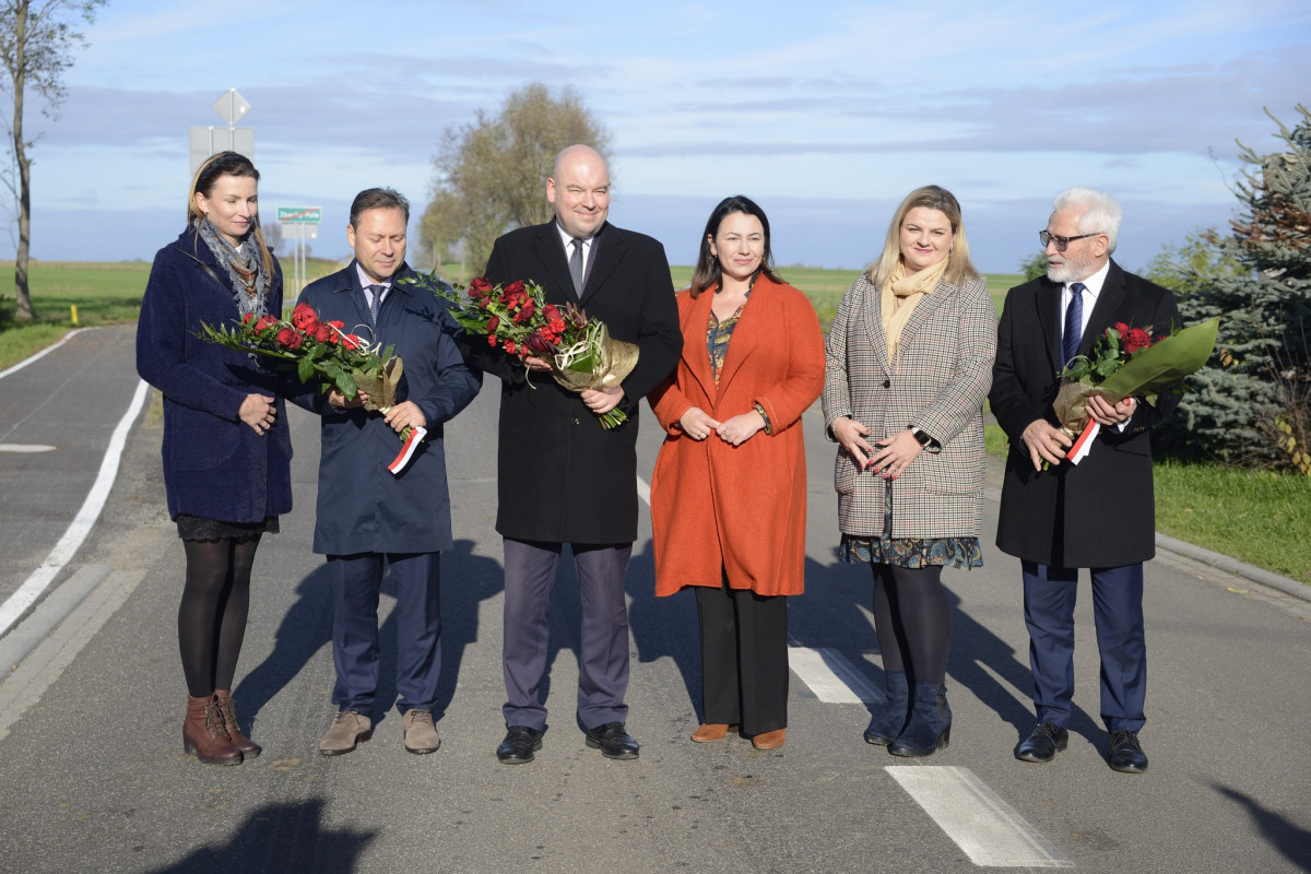 Otwarcie drogi w Zbęchach Pole [ZDJĘCIA]