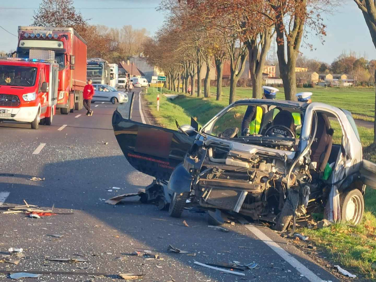Czołowe zderzenie przed Chorynią. Są ranni [ZDJĘCIA]