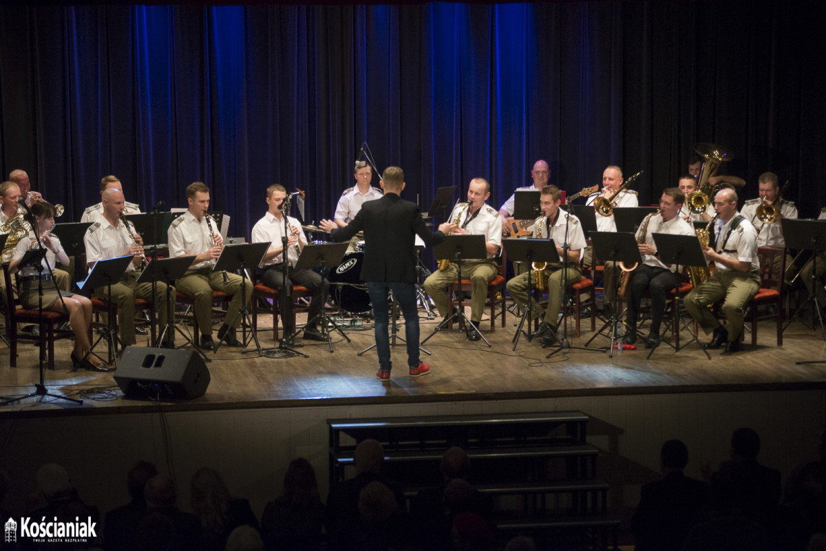 Koncert z okazji Święta Niepodległości w KOK [ZDJĘCIA]