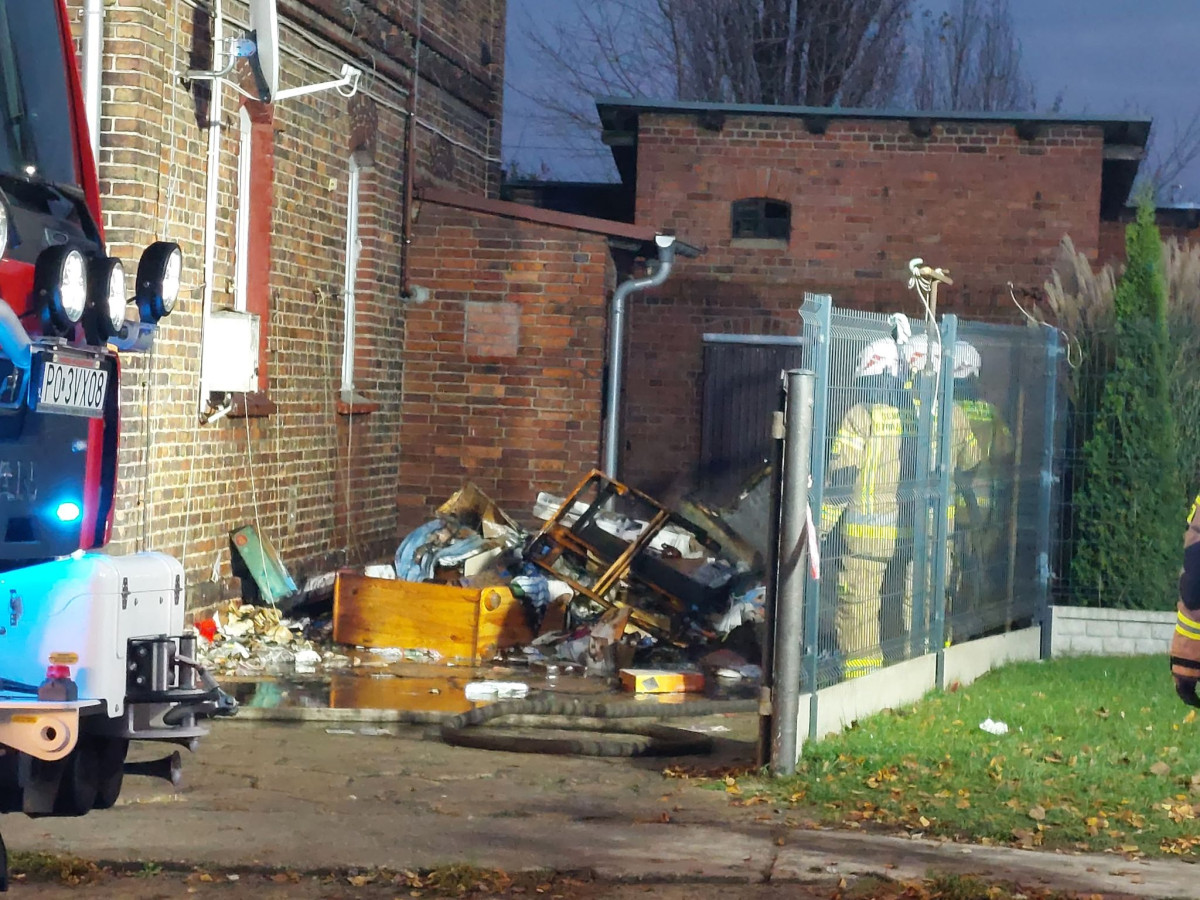 Pożar domu na Nacławskiej [ZDJĘCIA]