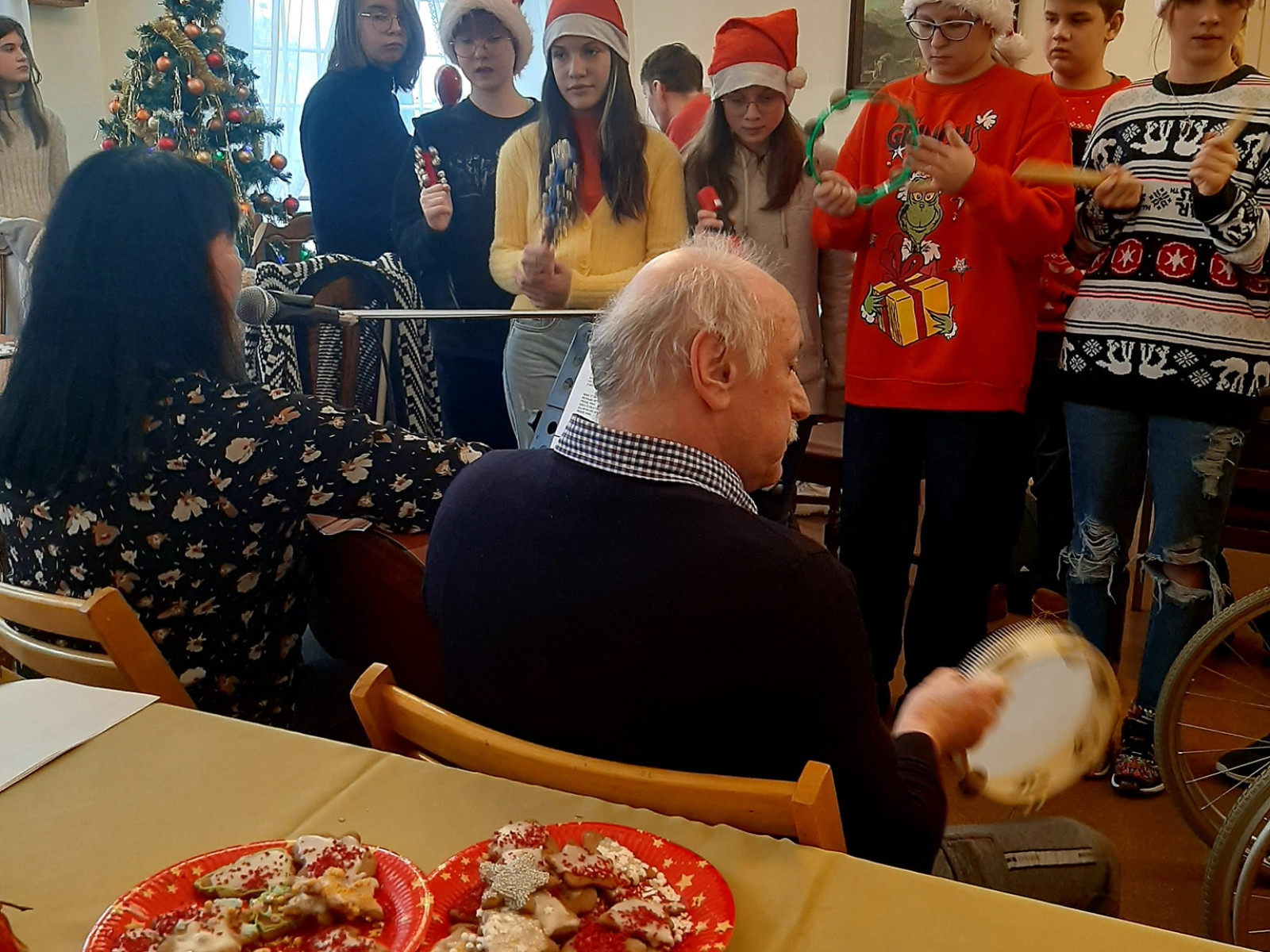 Szkolne odwiedziny przed świętami w DPS Jarogniewice [ZDJĘCIA]