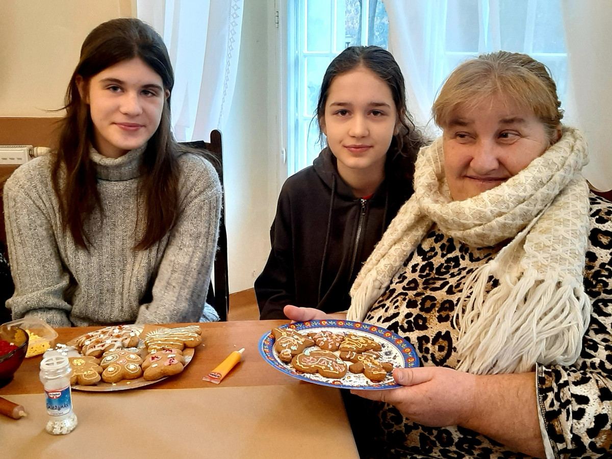 Szkolne odwiedziny przed świętami w DPS Jarogniewice [ZDJĘCIA]