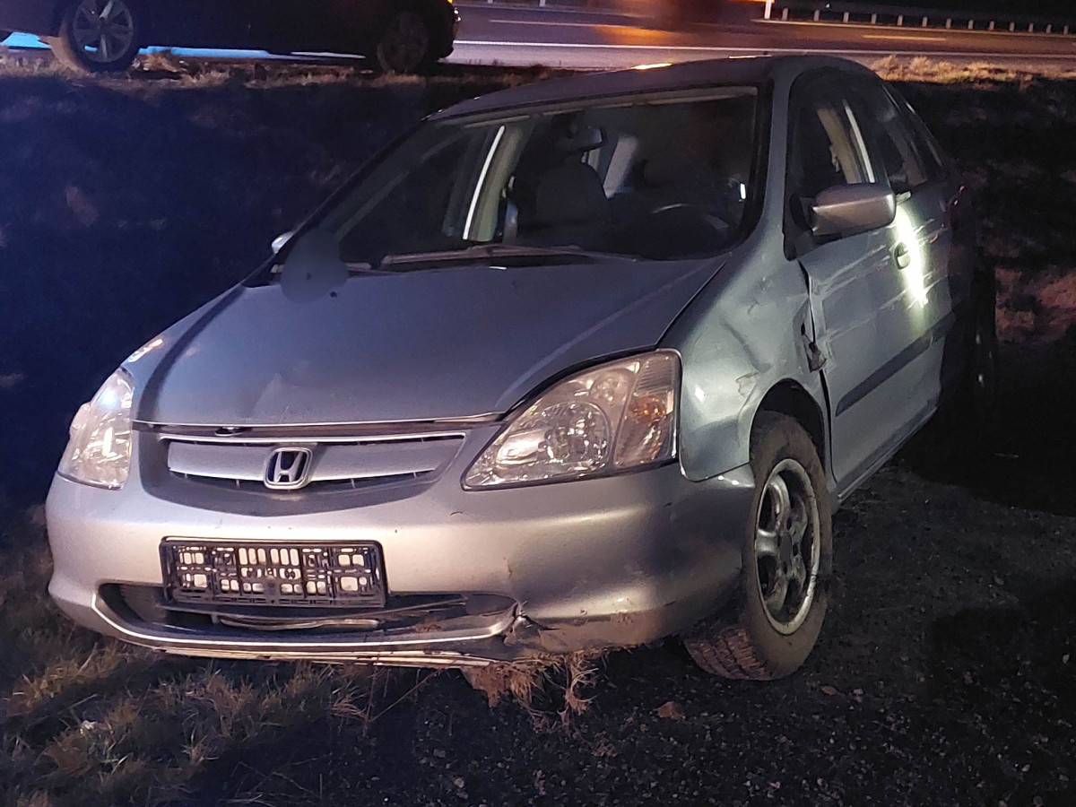 Stracił panowanie nad pojazdem. Wylądował w rowie [ZDJĘCIA]
