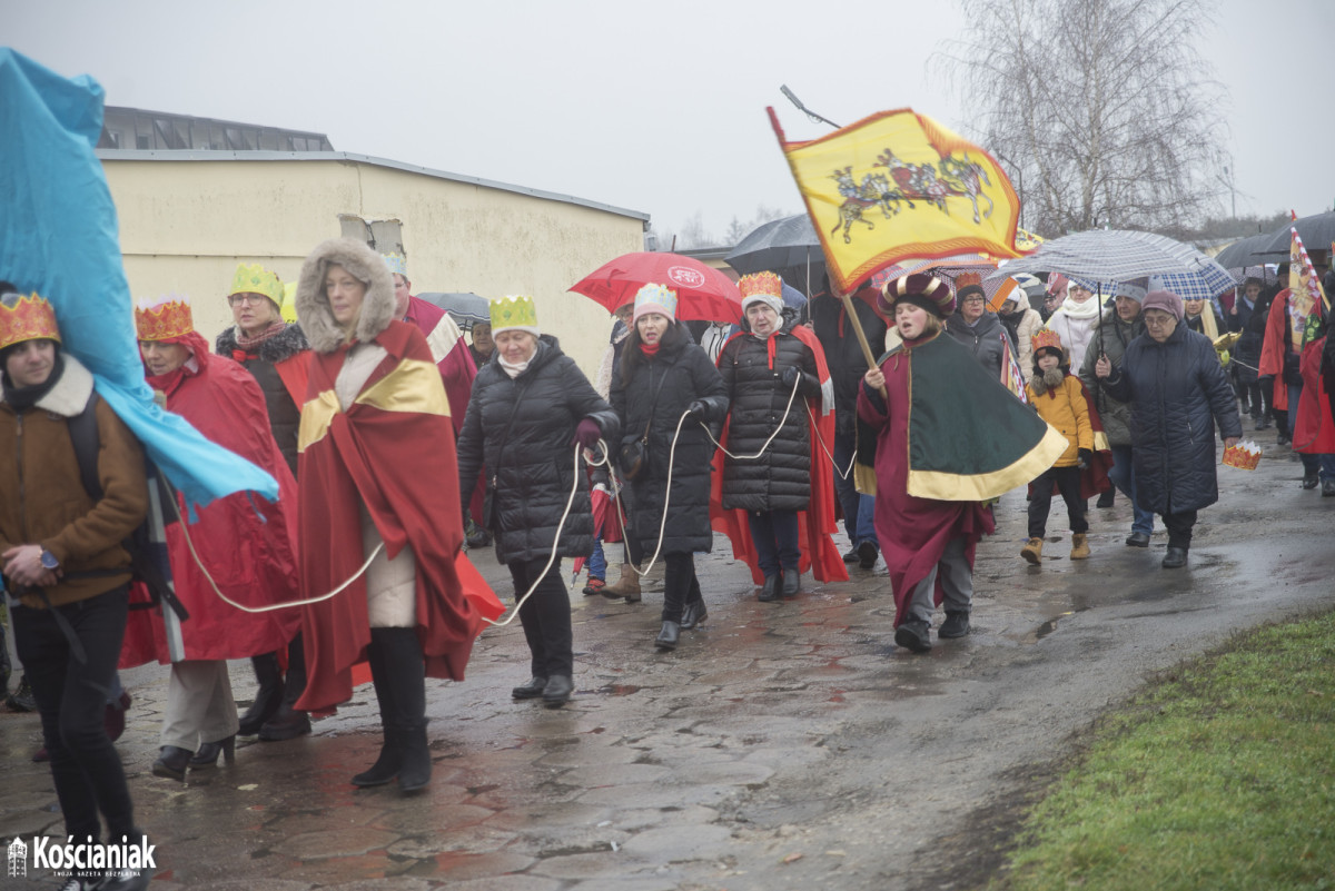 Orszak Trzech Króli przeszedł ulicami Kościana [ZDJĘCIA]