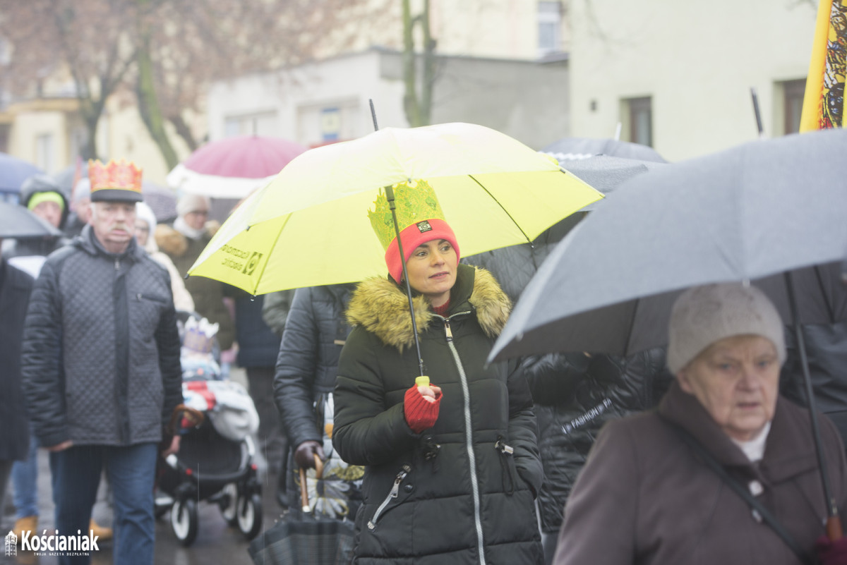 Orszak Trzech Króli przeszedł ulicami Kościana [ZDJĘCIA]