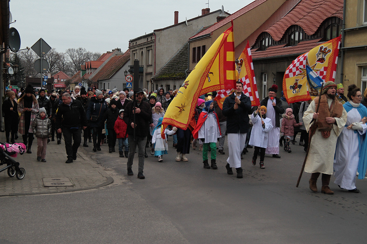 Orszak Trzech Króli w Śmiglu [ZDJĘCIA]