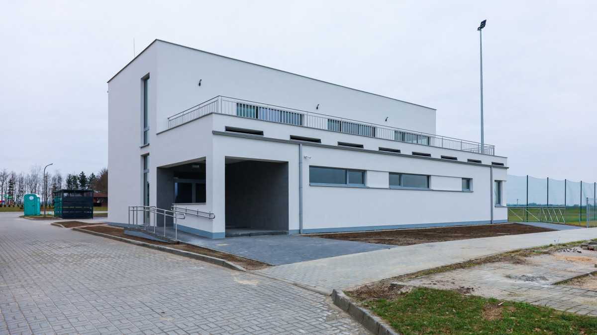 Budynek szatniowo-socjalny w Starych Oborzyskach - zakończono prace